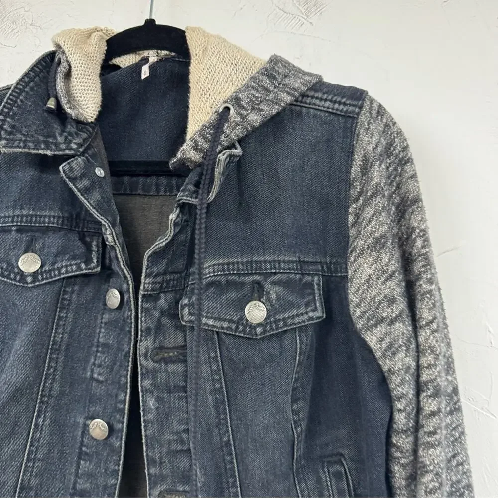 Free People Denim Hoodie Jacket With Grey Sweater Sleeve Womens Medium Jean - Picture 3 of 12